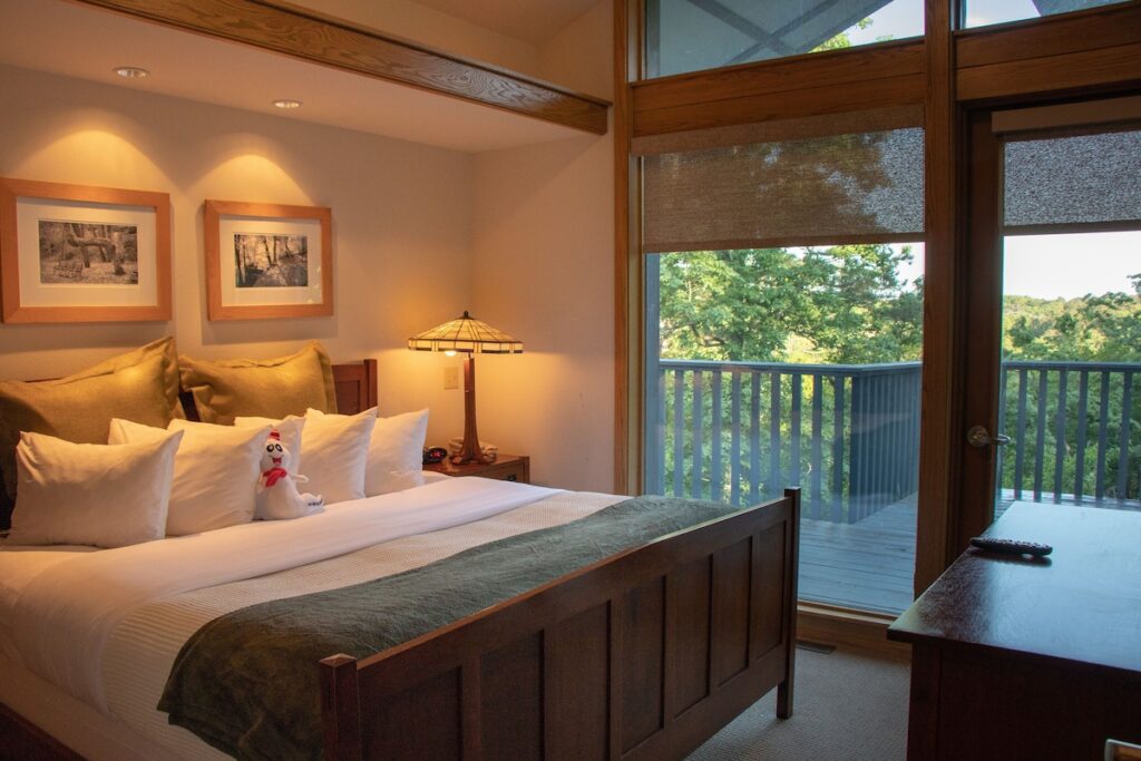 1886 Crescent Hotel and Spa - Image 2