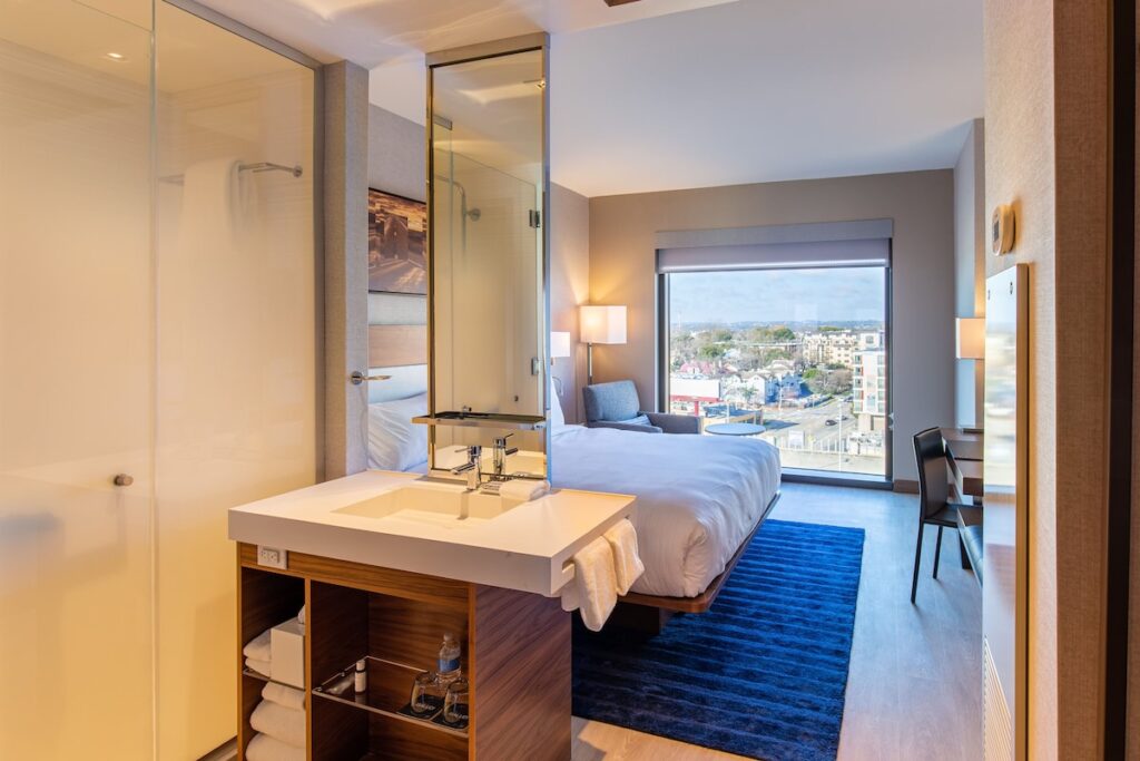 AC Hotel by Marriott Austin-University - Image 6