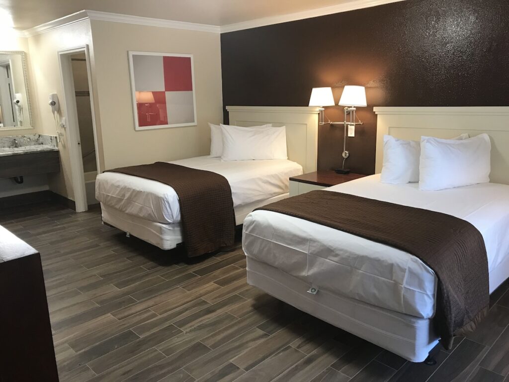 Abby's Anaheimer Inn - Across Disneyland Park - Image 3