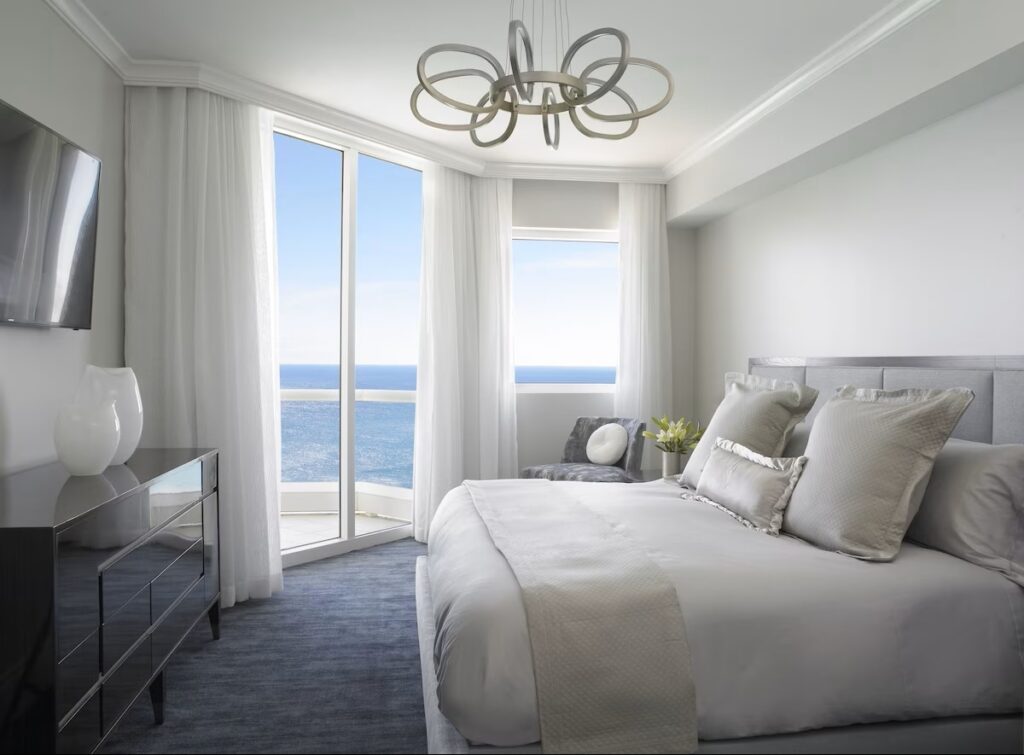 Acqualina Resort and Residences - Image 2