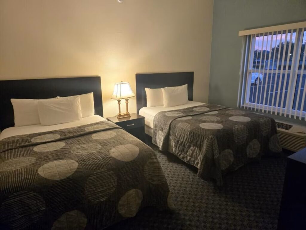 Allure Suites of Fort Myers - Image 2