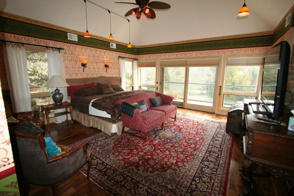 Alpenhof Bed & Breakfast - Image 5