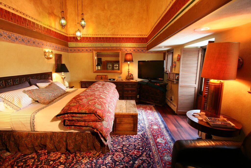 Alpenhof Bed & Breakfast - Image 4