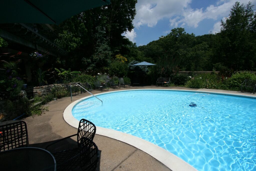 Alpenhof Bed & Breakfast - Image 3