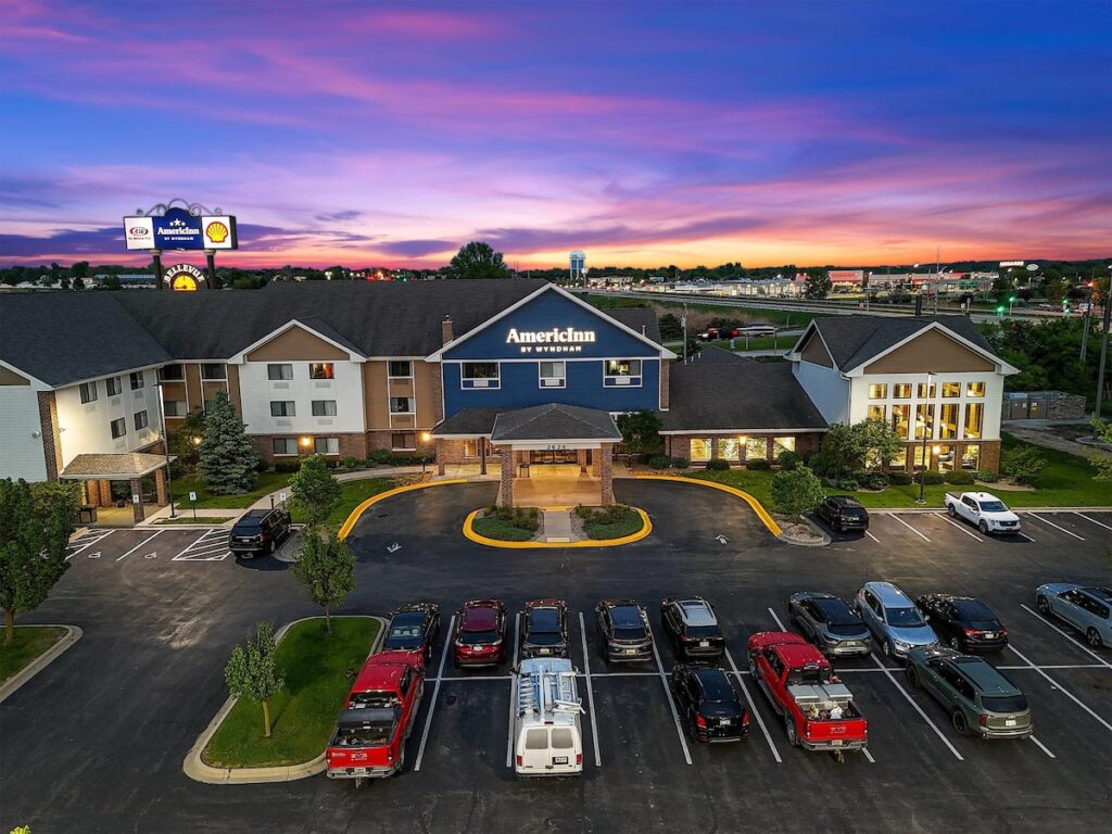 AmericInn by Wyndham Green Bay East