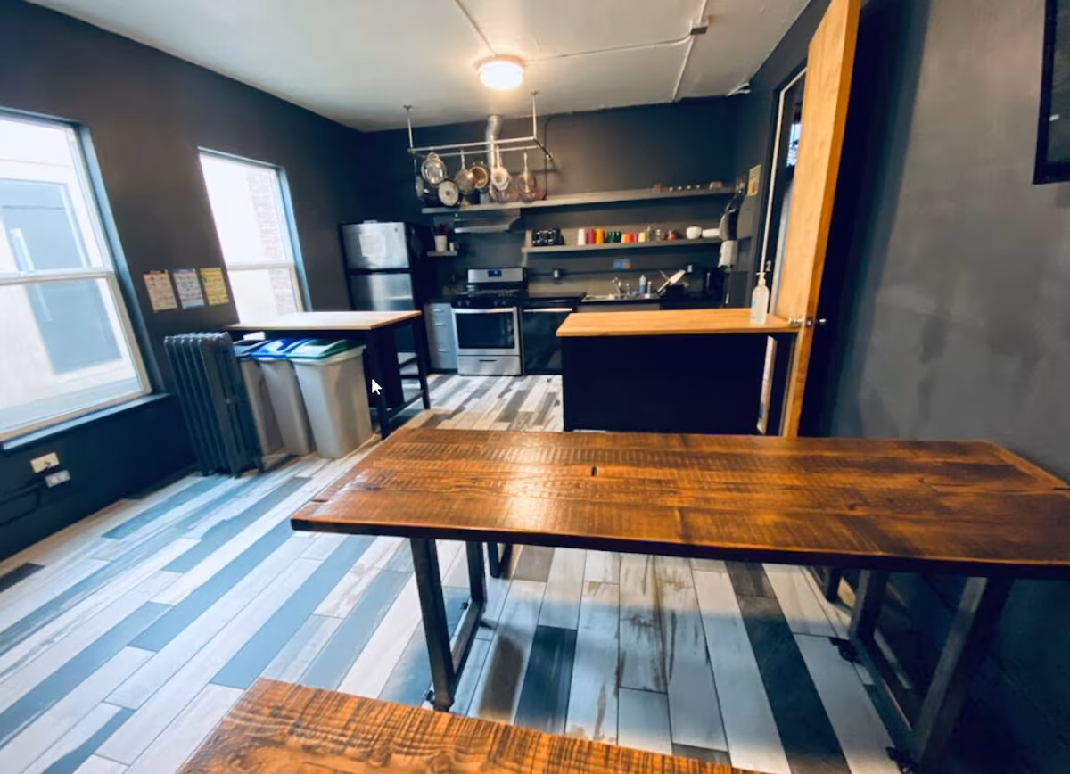 American Hotel Hostel - Image 3