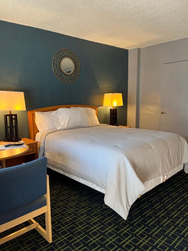 American Inn Sacramento Downtown - Image 2