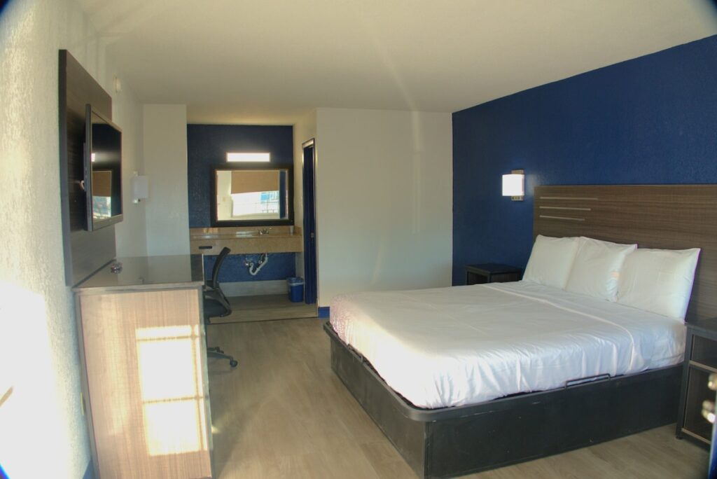 Americas Best Value Inn Richmond South - Image 2