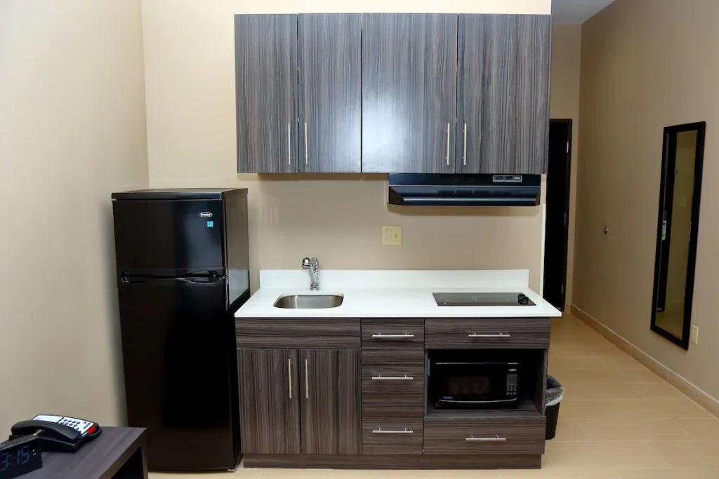 Americas Best Value Inn & Suites-Prairieville - Image 4