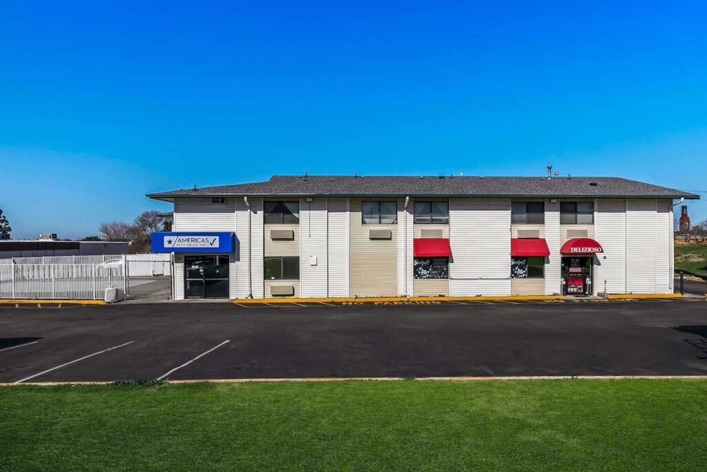Americas Best Value Inn - Lincoln Airport