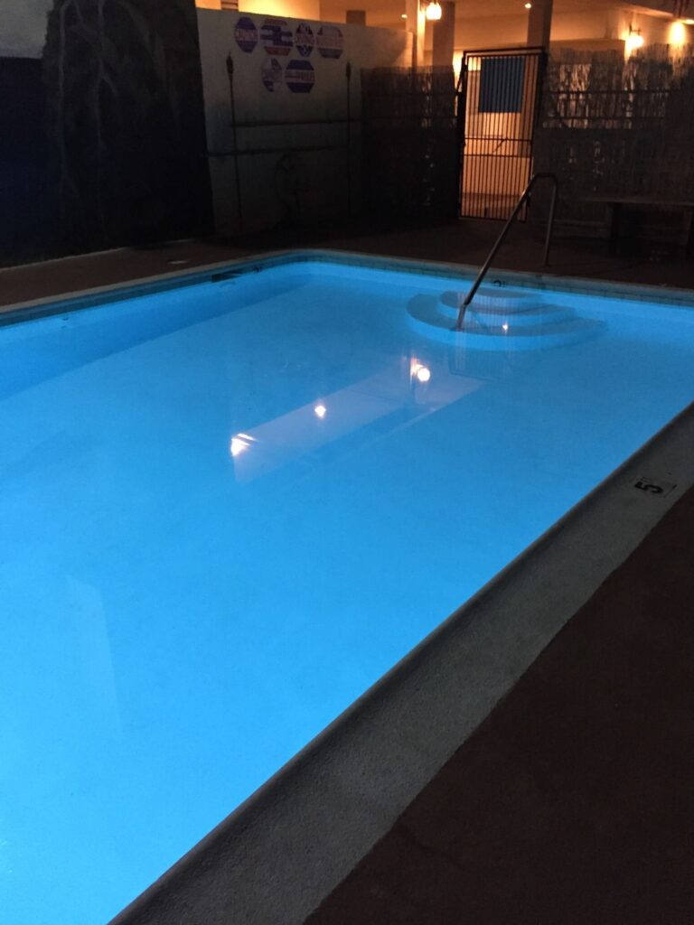 Anaheim Executive Inn & Suites - Image 4