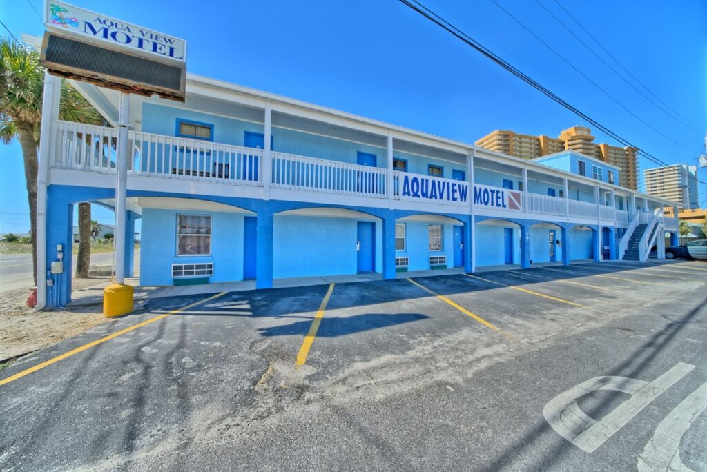 Aqua View Motel - Image 2