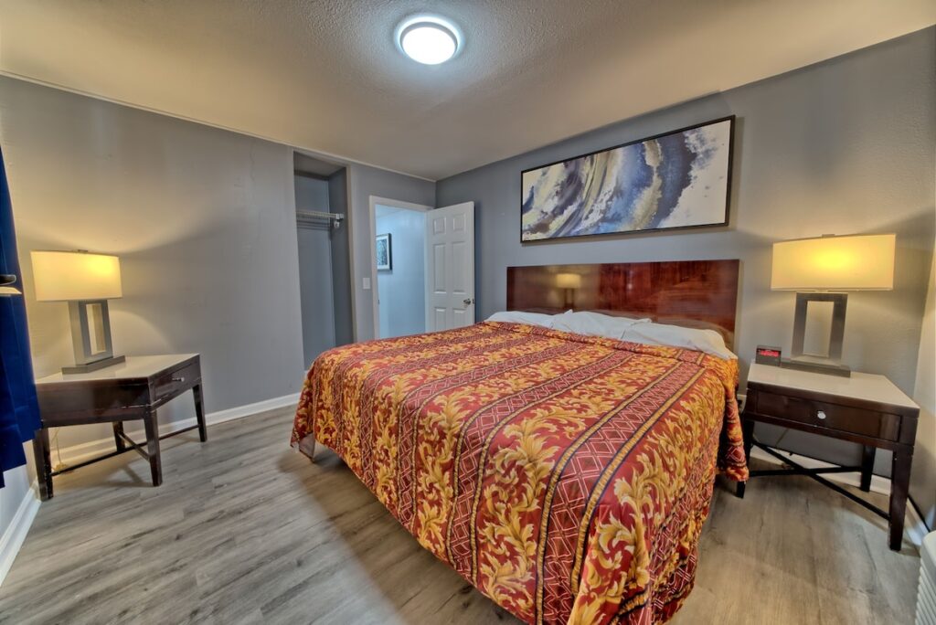 Aqua View Motel - Image 4