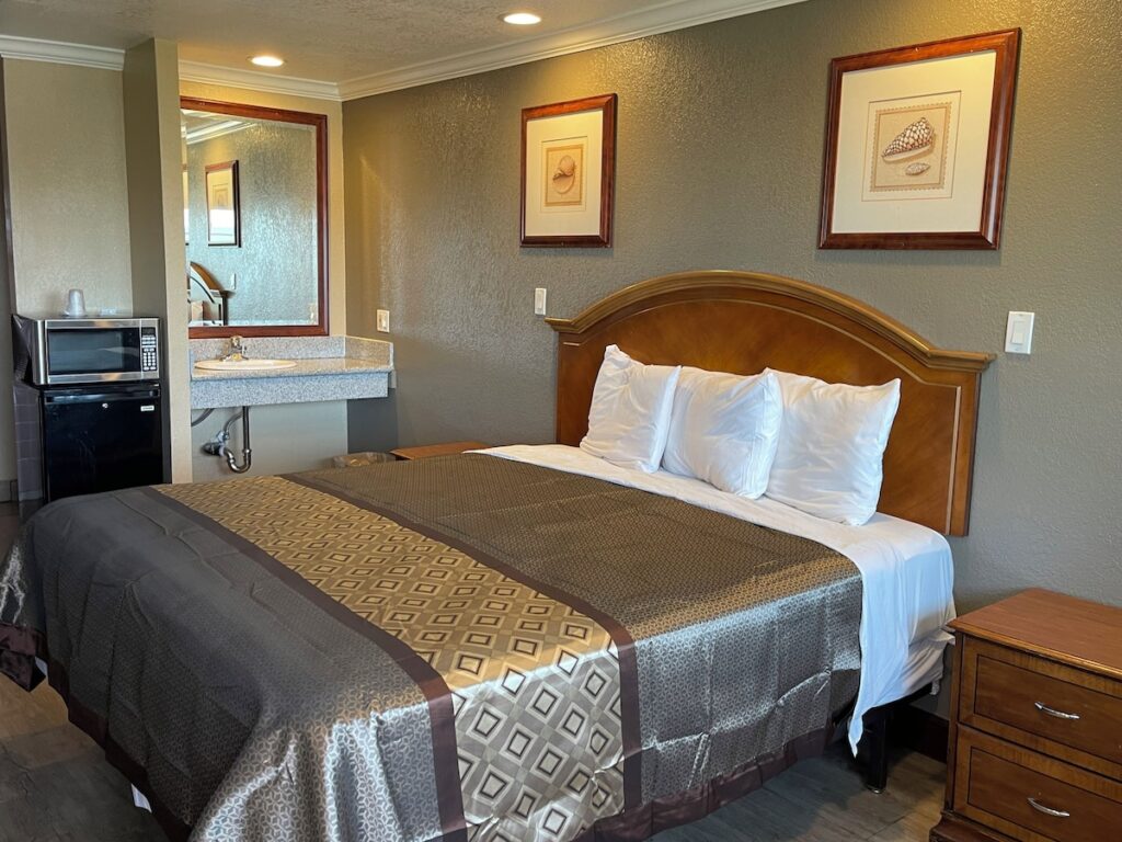 Arlington Inn - Image 2