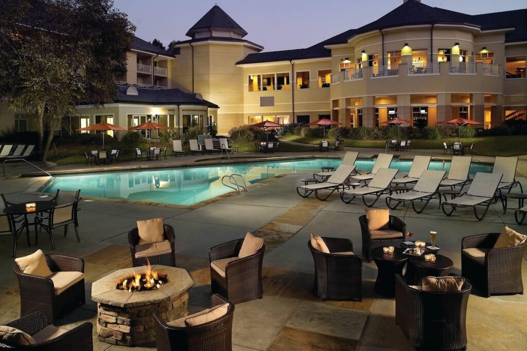 Atlanta Evergreen Lakeside Resort - Image 5