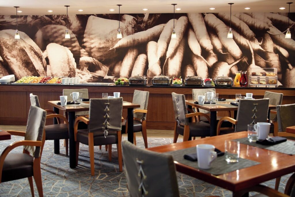 Atlanta Marriott Northwest at Galleria - Image 4