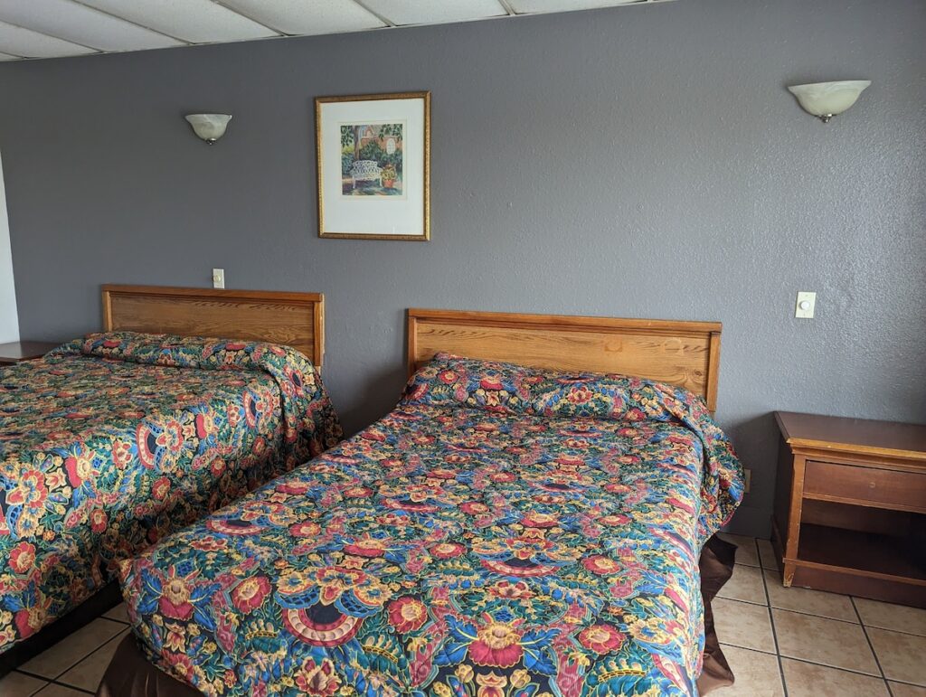 Austin Motor Inn - Image 4