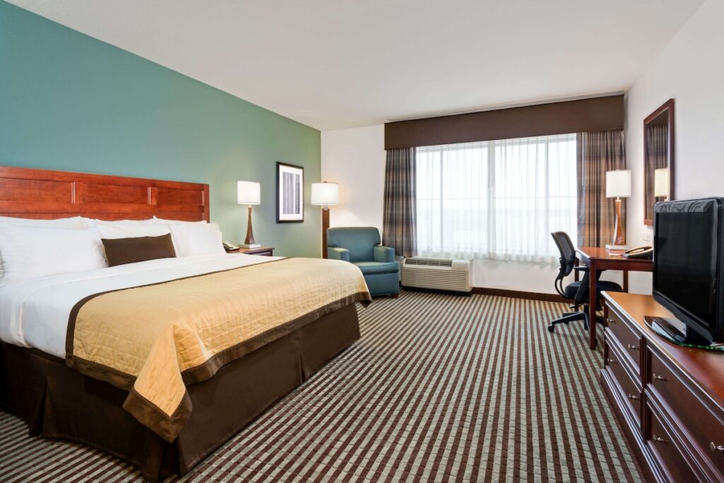 Baymont by Wyndham Denver International Airport - Image 2