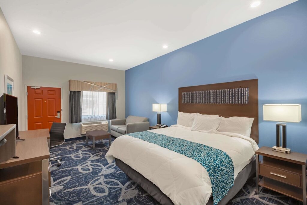Baymont by Wyndham Houston Hobby Airport - Image 3