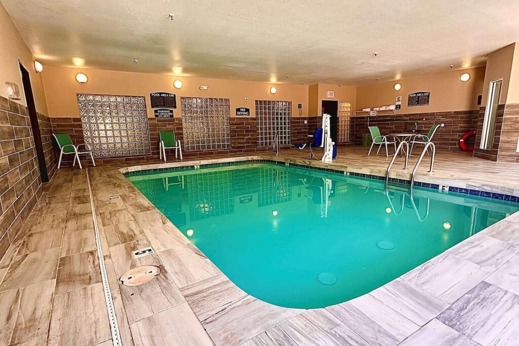 Baymont by Wyndham Phoenix I-10 near 51st Ave - Image 5