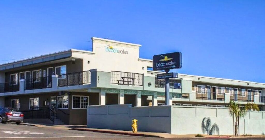 Beachwalker Inn & Suites