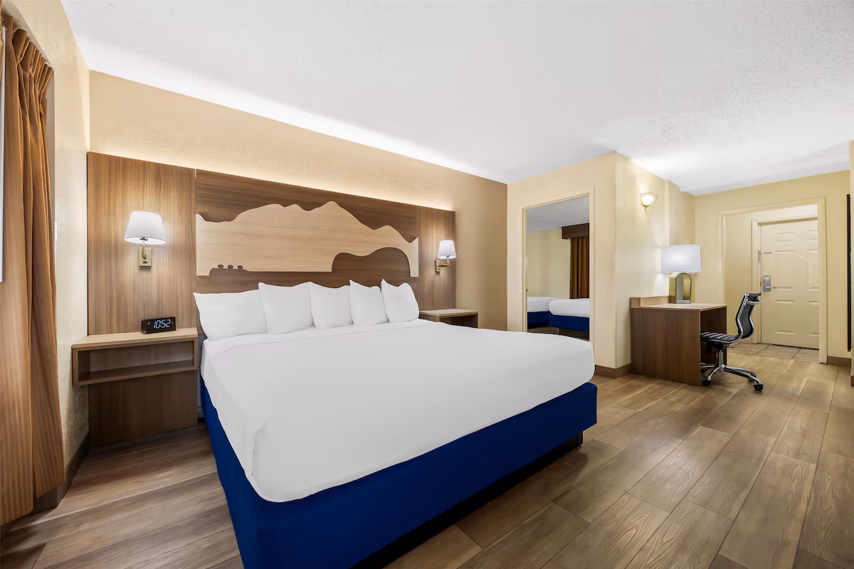 Best Western Center Pointe Inn - Image 4