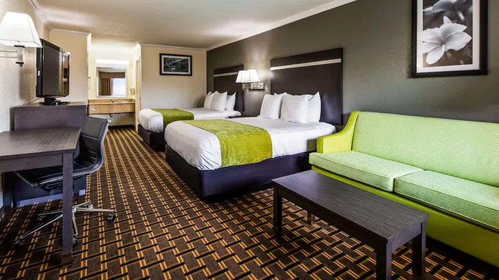 Best Western Garden Inn - Image 4