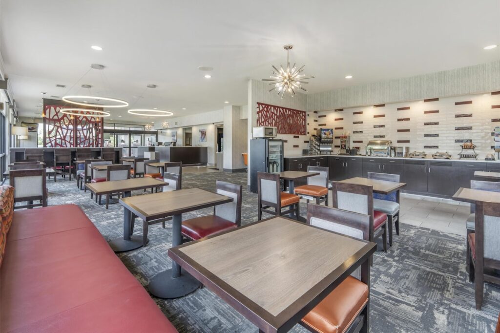 Best Western Inn of the Ozarks - Image 4