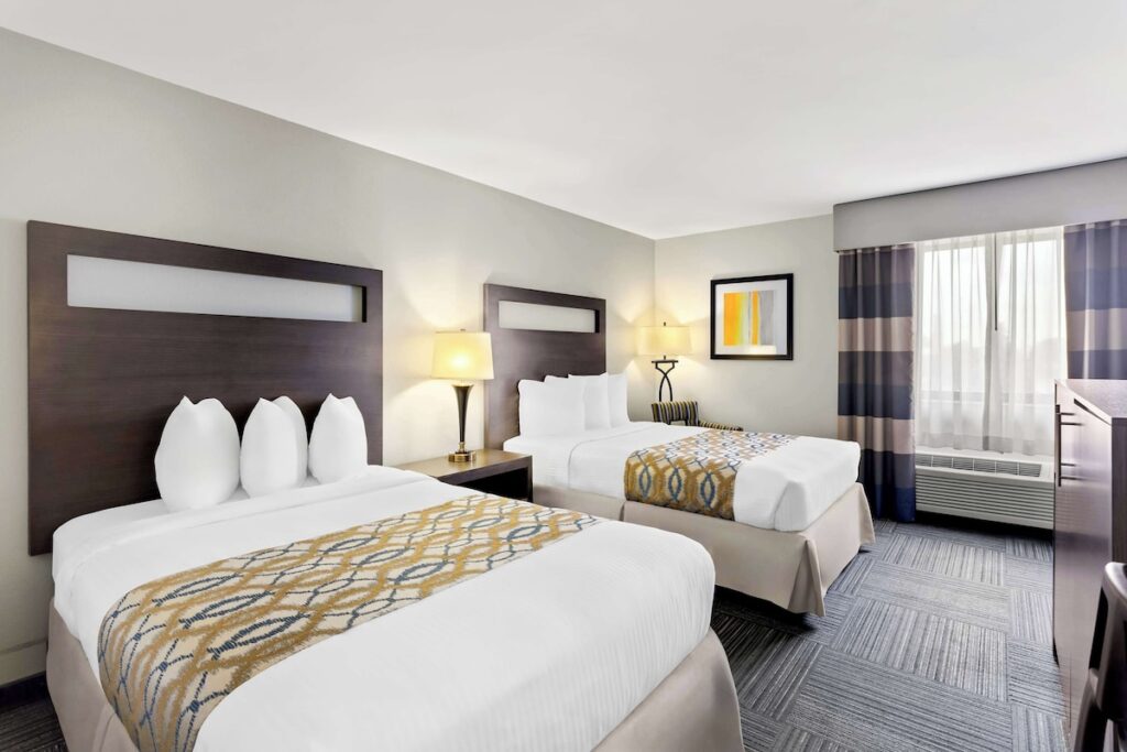 Best Western Naperville Inn - Image 3