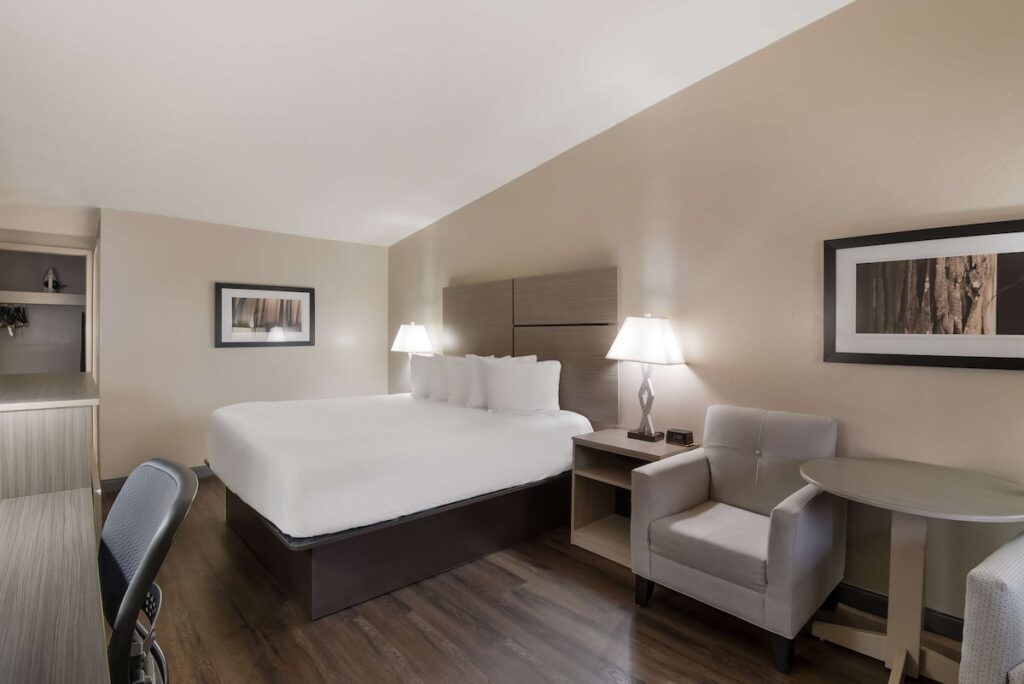 Best Western New Oregon Motel - Image 2