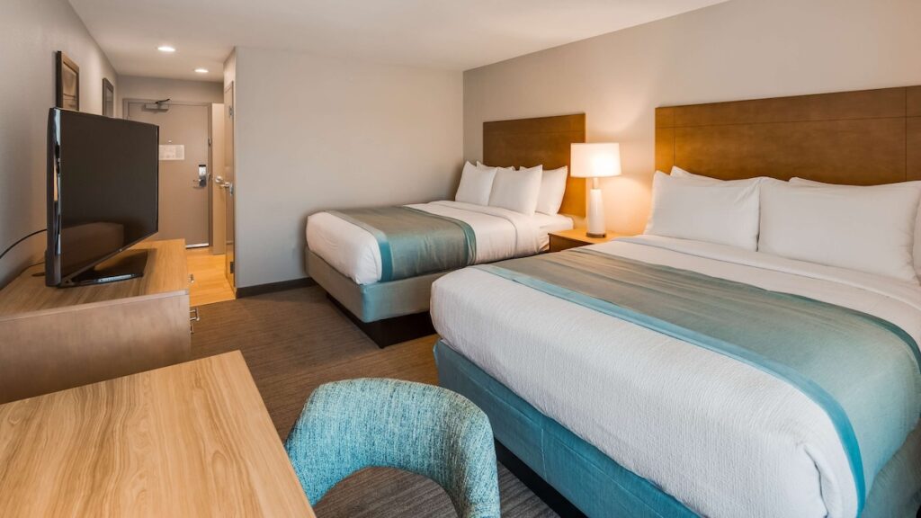 Best Western Plus Desoto - Image 4