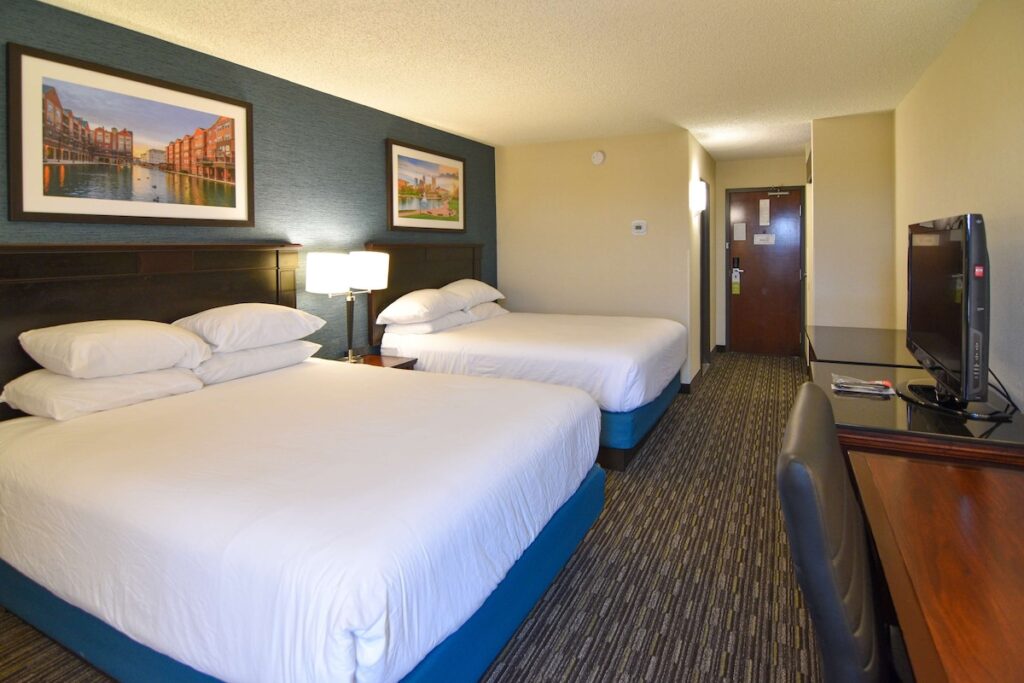 Best Western Plus Indianapolis North at Pyramids - Image 3