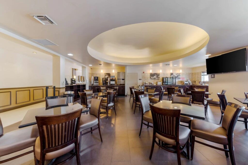 Best Western Plus Miami Airport North Hotel & Suites - Image 5