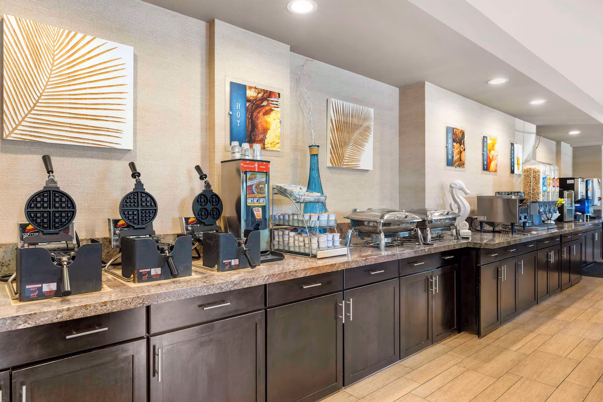 Best Western Plus Oceanside Palms - Image 4