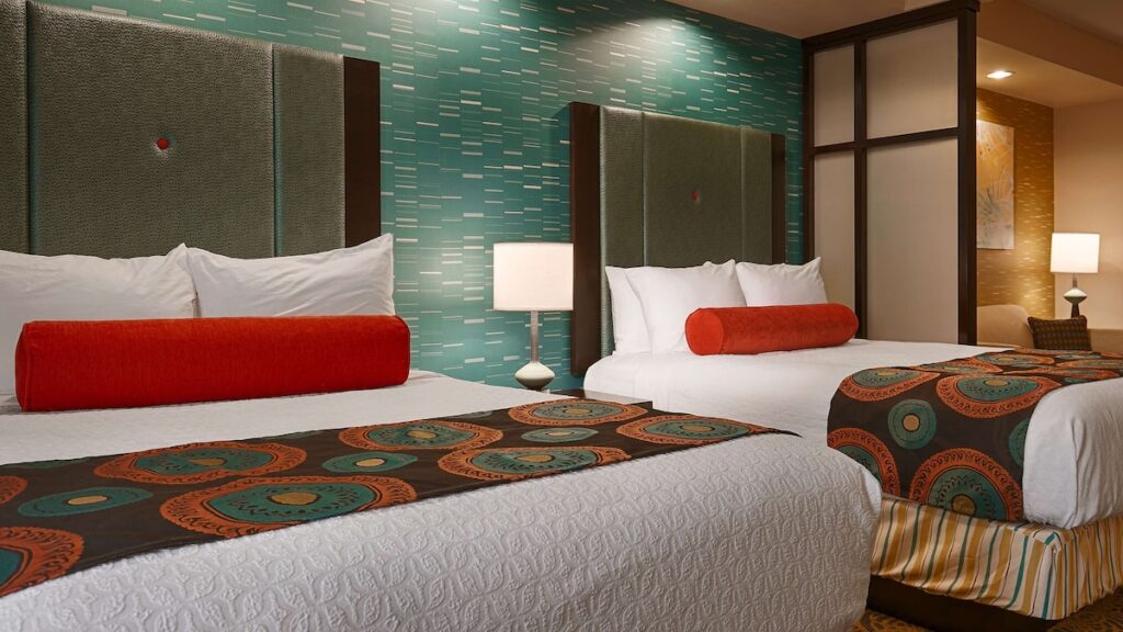 Best Western Premier Ashton Suites - Willowbrook - Image 4