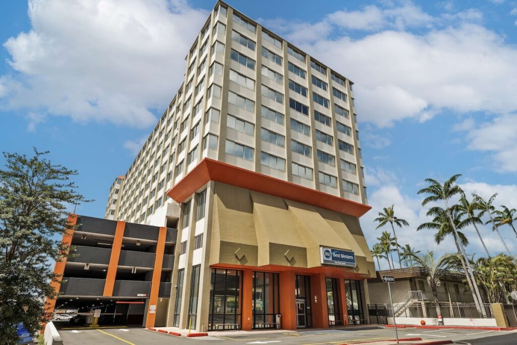 Best Western The Plaza Hotel Honolulu Airport - Free Breakfast - Image 2