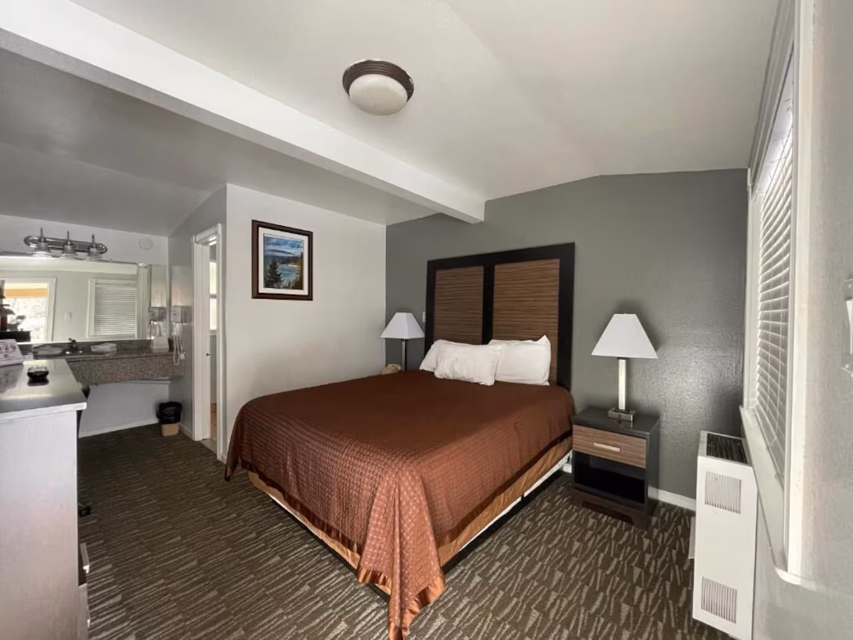 Beverly Lodge - Image 3