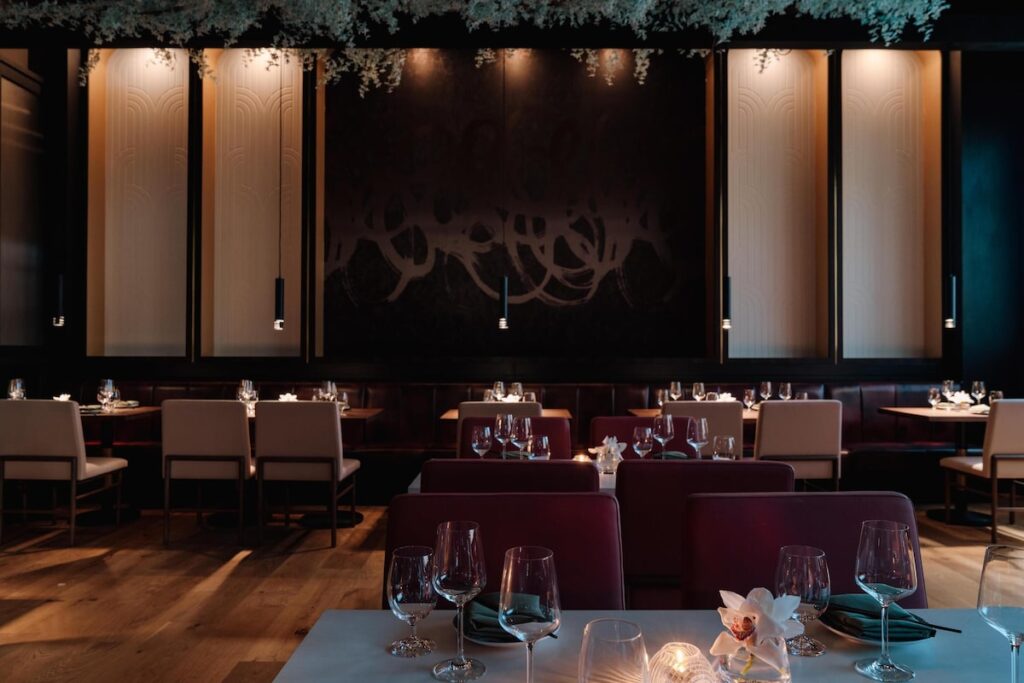 Blossom Hotel Houston - Image 4