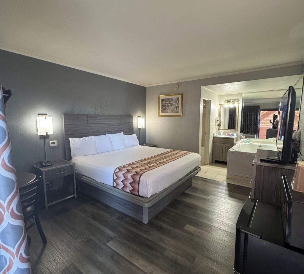 Blue Star Motel - Image 3