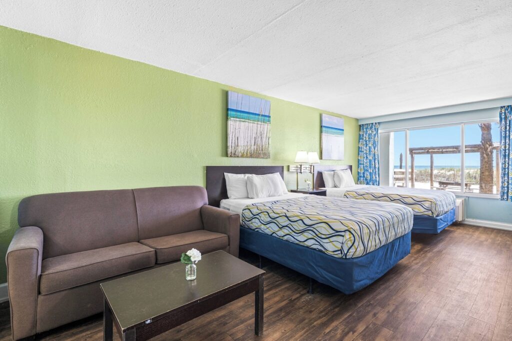 Boardwalk Beach Hotel - Image 5