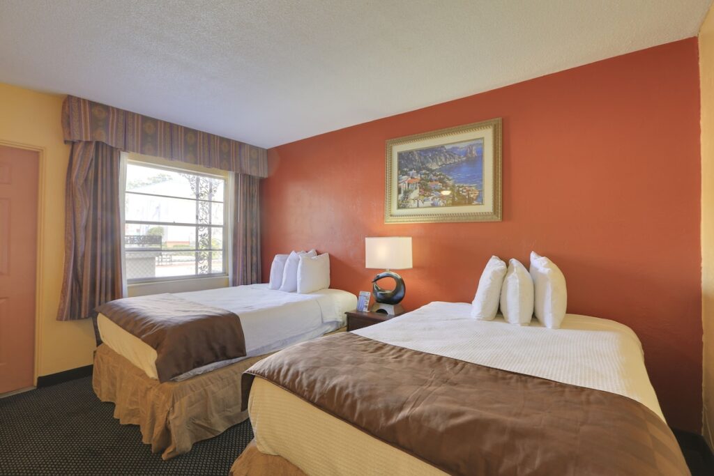 Budget Inn - St. Petersburg - Image 4