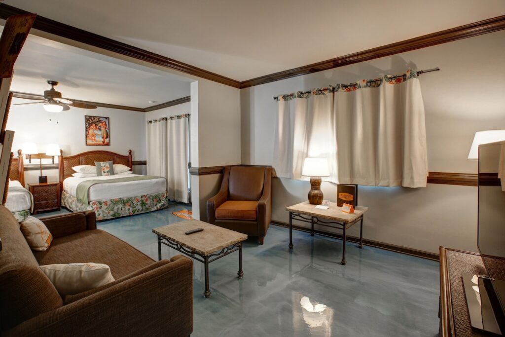 Caliente Tropics - Image 6