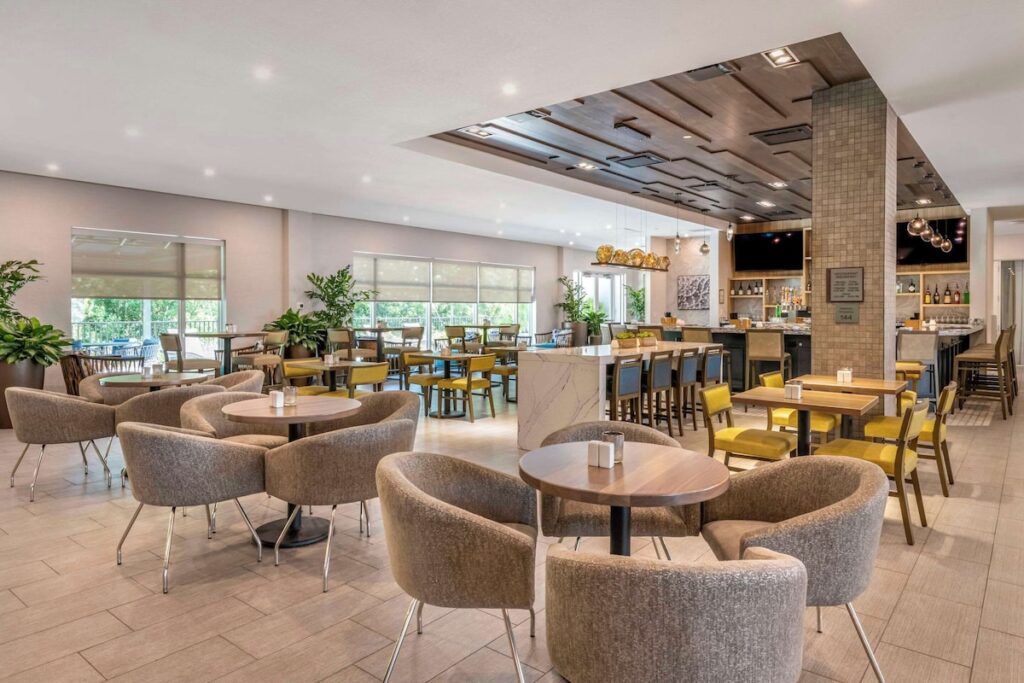 Cambria Hotel Orlando Airport - Image 4