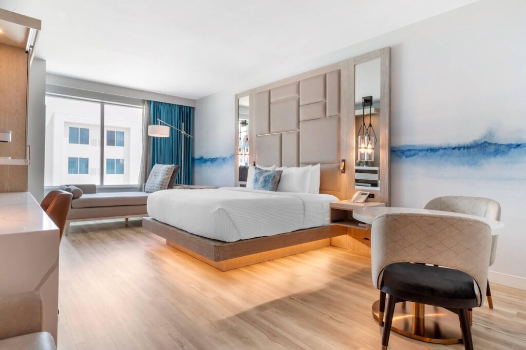 Cambria Hotel Waco University Riverfront - Image 6