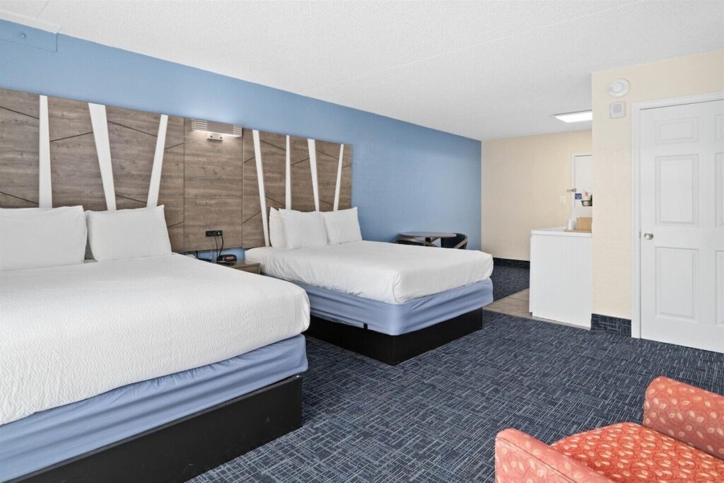 Carousel Resort Hotel and Condominiums - Image 5