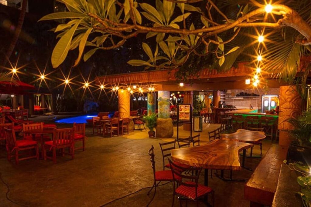 Castle Bamboo Waik?k? Hotel - Image 4