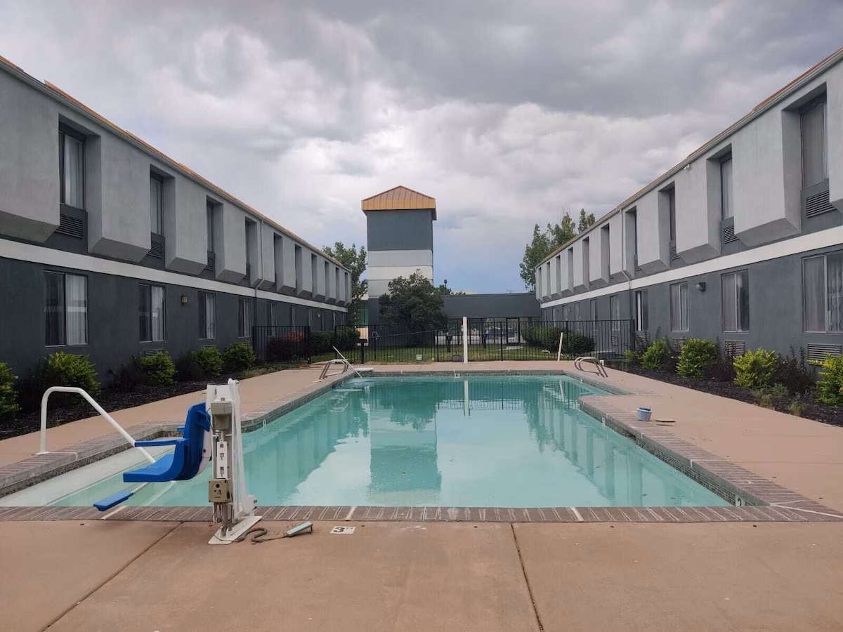 Clarion Inn Salt Lake City Airport - Image 4