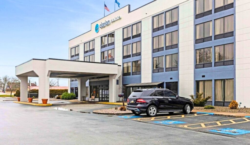 Clarion Pointe Near Erie Casino