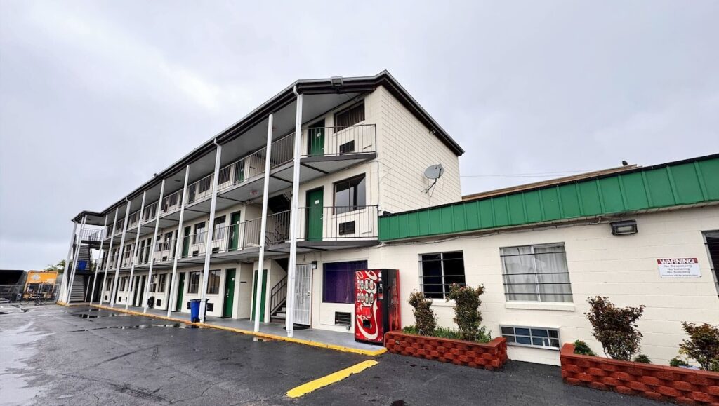 Cloverleaf Motel by Belvilla Richmond near Turnpike