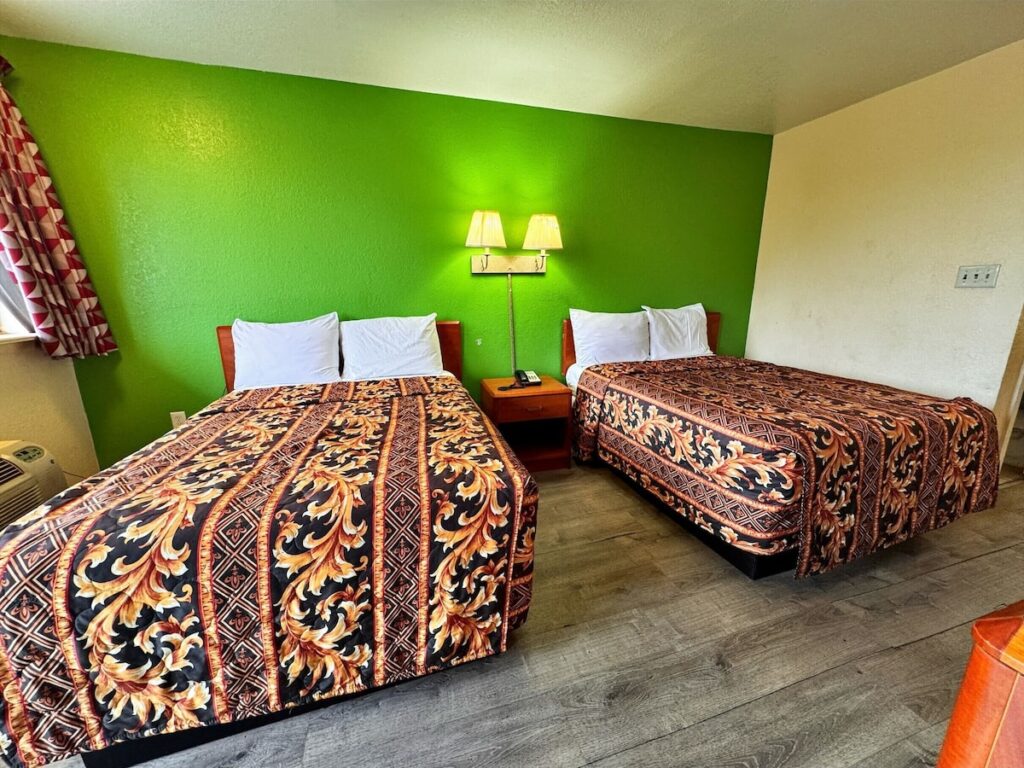 Cloverleaf Motel by Belvilla Richmond near Turnpike - Image 3